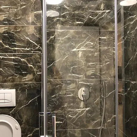 Fabio Qerret Apartmán Golem (Tirana)